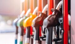 Benzin ve Motorine İndirim Mi Geliyor? 15 Ekim 2025 Güncel Akaryakıt Fiyatları ve Beklentiler